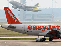 Молнией поврежден самолет авиакомпании EasyJet