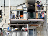 В Хадере обрушился балкон жилого дома: обломками ранена женщина