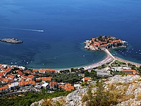 Россияне стали массово продавать жилую недвижимость в Черногории