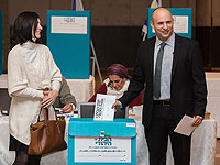 Нафтали Беннет на избирательном участке. 14 января 2015 года