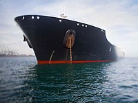 Нападение на греческий танкер у берегов Нигерии: убит помощник капитана, 3 моряка похищены