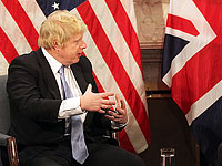 Мэр Лондона Борис Джонсон сообщил, что планирует отказаться от гражданства США