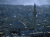 В результате бомбардировки пригорода Дамаска погибли более 30 человек
