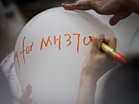 Встреча родственников пассажирова рейста рейса MH370. Куала-Лумпур, 8 марта 2015 года 