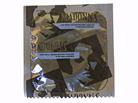 Презервативы с портретом Мадонны, сделанным фотографом Мартином Шрейбером