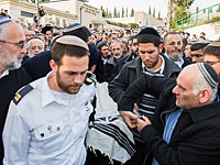 Тысячи людей пришли на похороны Шалома Йохая Шерки  