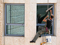Задержана жительница Тель-Авива, обрезавшая веревку мойщика-высотника за ее окном