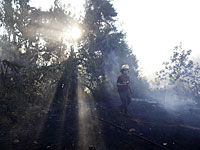 Из-за пожара эвакуированы жители поселка Бирия  