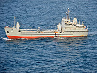 Иранское грузовое судно, следующее в Йемен, сопровождают военные корабли 