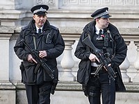 Полиция задержала подозреваемых в ограблении лондонского депозитария на 200 млн фунтов (иллюстрация)