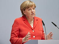 Меркель считает "немыслимым" возвращение России в G8