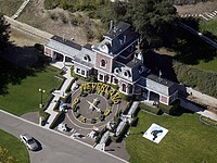 Знаменитое калифорнийское поместье Майкла Джексона выставлено на продажу