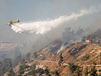 В тушении горящего кустарника рядом с Бейт а-Шита задействованы самолеты пожарной авиации