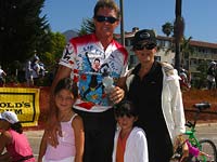 Брюс Дженнер с женой и дочерьми в 2003 году 