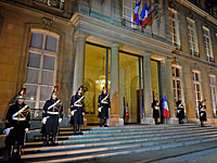 Елисейский дворец: Франция не потерпит посягательств на ее безопасность