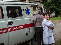 В результате обстрела села в Донецкой области погиб мирный житель, его жена ранена (иллюстрация)