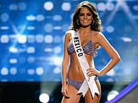 Химене Наваретте на конкурсе "Мисс Вселенная" в 2010 году