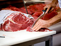 Импортеры мяса: говядина подорожает на 15-20% из-за конфликта с главным раввинатом  