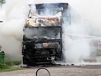 В Хадере подожжены два грузовика