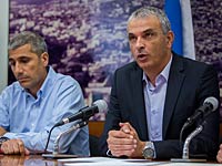 Глава бюджетного отдела минфина Амир Леви и министр финансов Моше Кахлон 