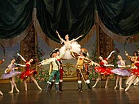 После триумфа прошлогодних гастролей Санкт-Петербургский "Русской балет" возвращается в Израиль и вновь отрывает новый сезон незабываемой классикой