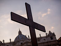 Ватикан требует отдать под суд Бенци Гопштейна, призвавшего сжигать церкви  