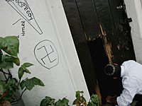 "Жиды &#8211; дерьмо": неонацисты изуродовали фасад еврейской школы в Лондоне