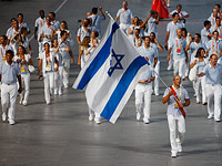Михаил Калганов - знаменосец сборной Израиля на Олимпиаде в Пекине. 2008 год