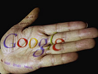 Компания Google представила свой новый логотип  