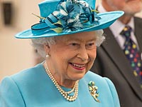 Королева Елизавета II стала рекордной "долгожительницей" на британском троне