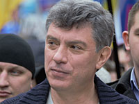 Борис Немцов на марше за мир и свободу