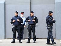 Испанские полицейские (архив)