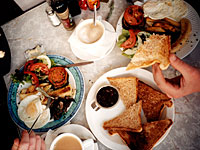 Ученые доказали прямую связь между размером тарелки и количеством употребляемой пищи