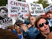Десятки украинских активистов приняли участие в антипутинской манифестации в Нью-Йорке. 28 сентября 2015 года
