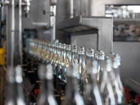 Завод по производству бутылок через БАГАЦ требует от государства выполнить обещание 6-летней давности