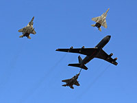 Израильские истребители F-15 и самолет-заправщик Boeing 707-320