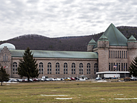 Сборная по дебатам из Гарварда проиграла чемпионство нью-йоркской тюрьме
