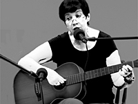 Вероника Долина на концерте в Реховоте 17 октября 2015 года