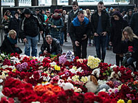 Траур по жертвам крушения Airbus A321 в аэропорту Пулково, 1 ноября 2015 года в Санкт-Петербурге, России   