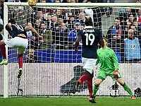 Несмотря на теракты, матч Франция &#8211; Германия доиграли