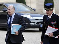 Директор Национальной полиции Франции Жан-Марк Фалькон и директор Жандармерии Дени Фавьер