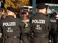 Баварские СМИ: 5 ноября был арестован человек, ехавший в Париж с грузом оружия
