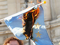 В ходе акции протеста против мусульман поляки сожгли чучело еврея  
