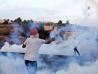 Молитва в Аль-Аксе прошла спокойно, беспорядки вспыхнули под Хевроном и в Бейт-Лехеме