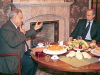 Эльдар Рязанов и Владимир Путин в 2002 году