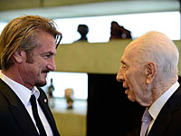 Голливудский актер, обладатель двух премий "Оскар" Шон Пенн встретился с бывшим президентом Израиля Шимоном Пересом
