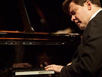 Пианист Денис Мацуев даст в Израиле в апреле 2016 года три концерта 
