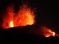 Извержение вулкана Этна (архив)