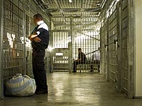   Начальник тюрьмы подозревается в сексуальных преступлениях