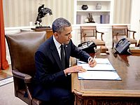Барак Обама подписал закон, запрещающий торговые связи с "Хизбаллой"